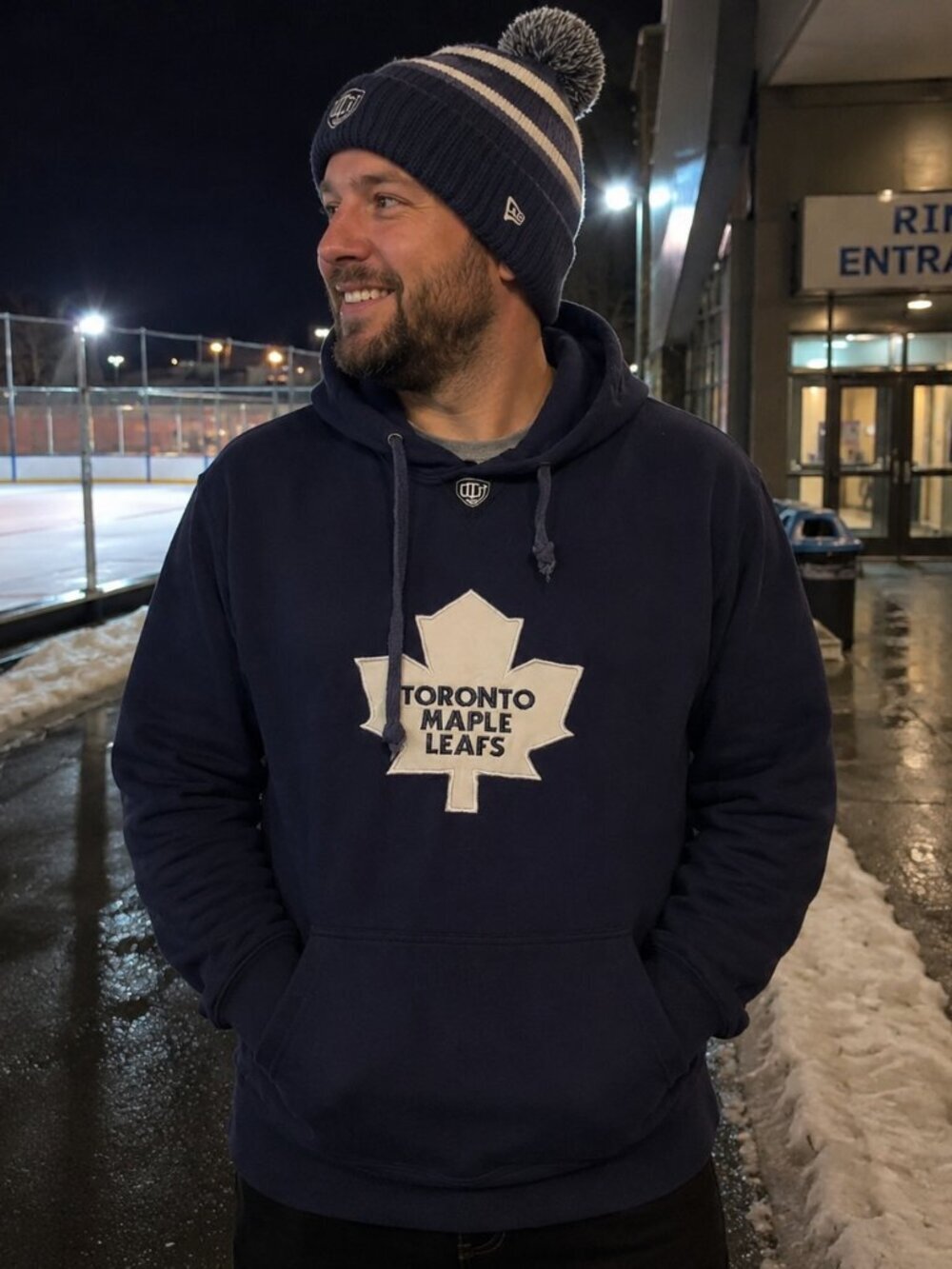 Toronto Maple Leafs Hoodie (LARGE)